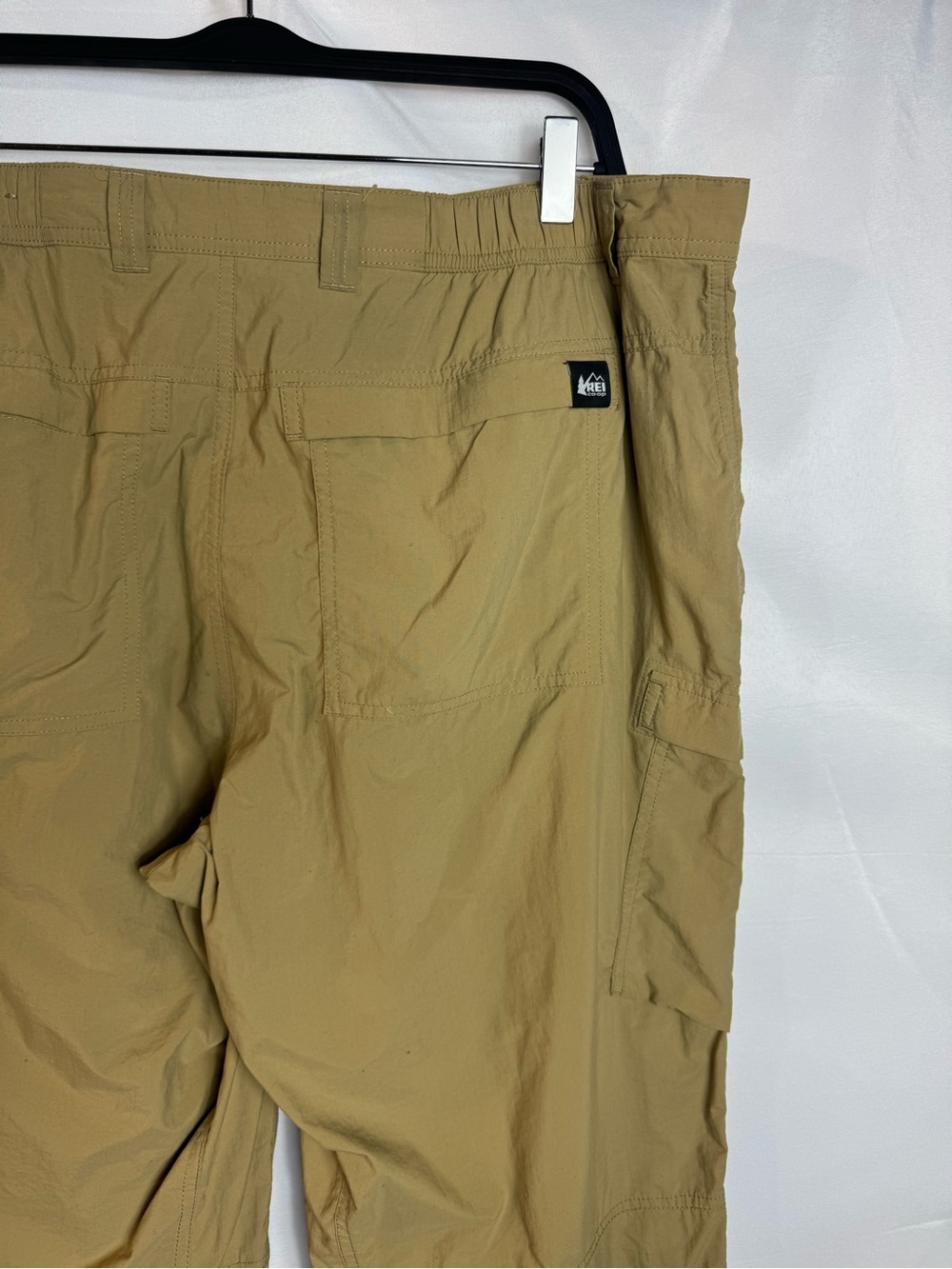 REI Co-Op Beige Roll Tab Relaxed Cargo Pants 40 x 30 Men's Nylon Packable